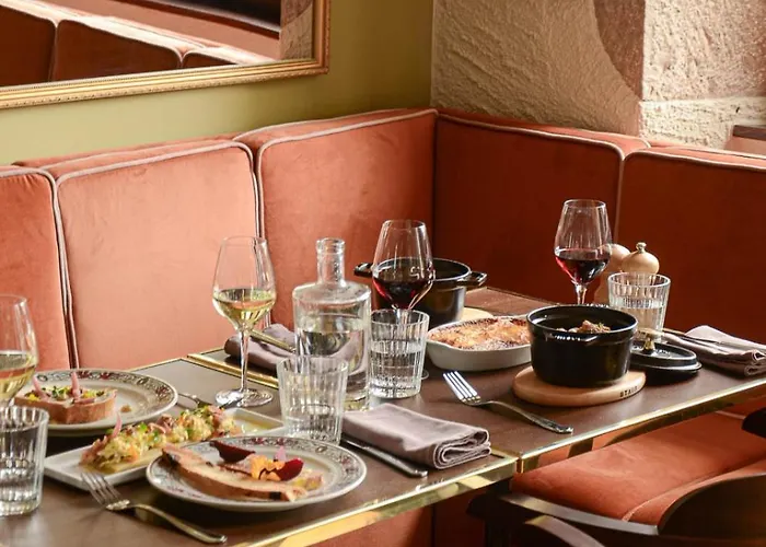 De L'étoile Hotel *